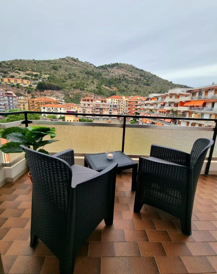Casa Di Bea Lejlighed Ventimiglia Eksteriør billede